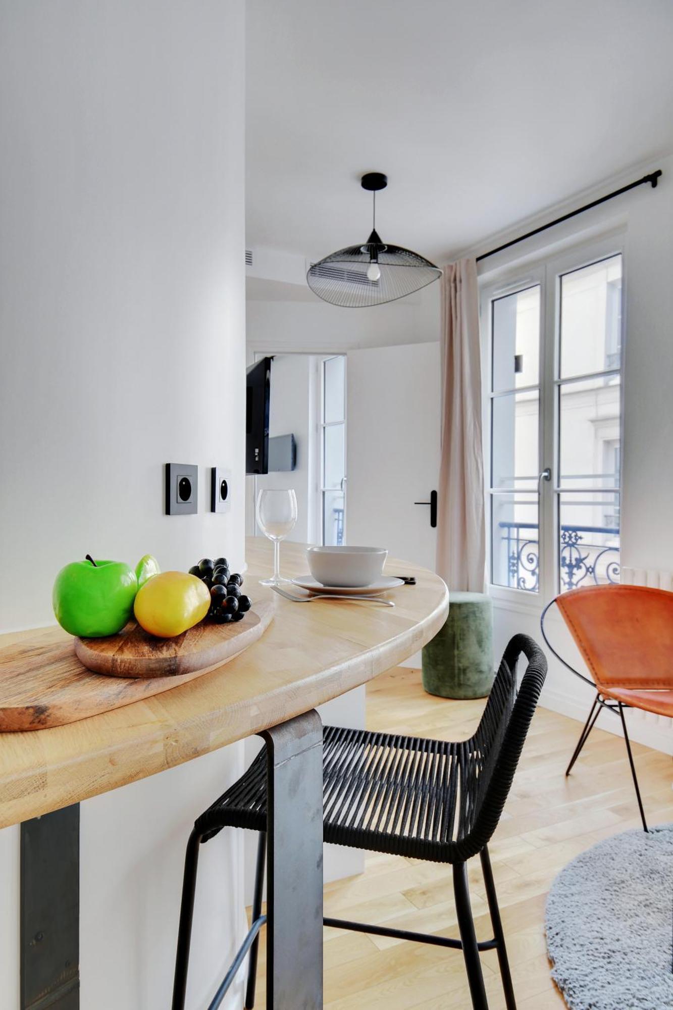 Amazing Cremieux Gare De Lyon Apartment *